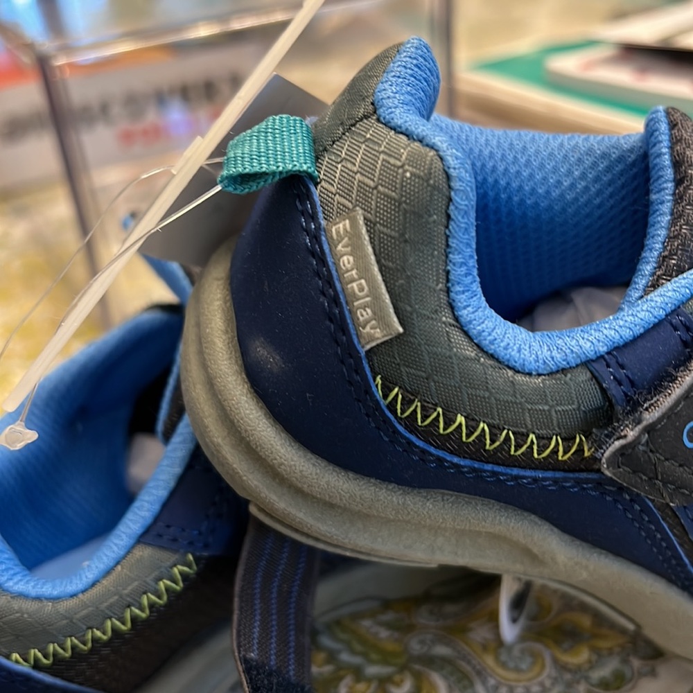 OshKosh B’Gosh Everplay Toddler Sneakers Size 9 - Picture 7 of 7